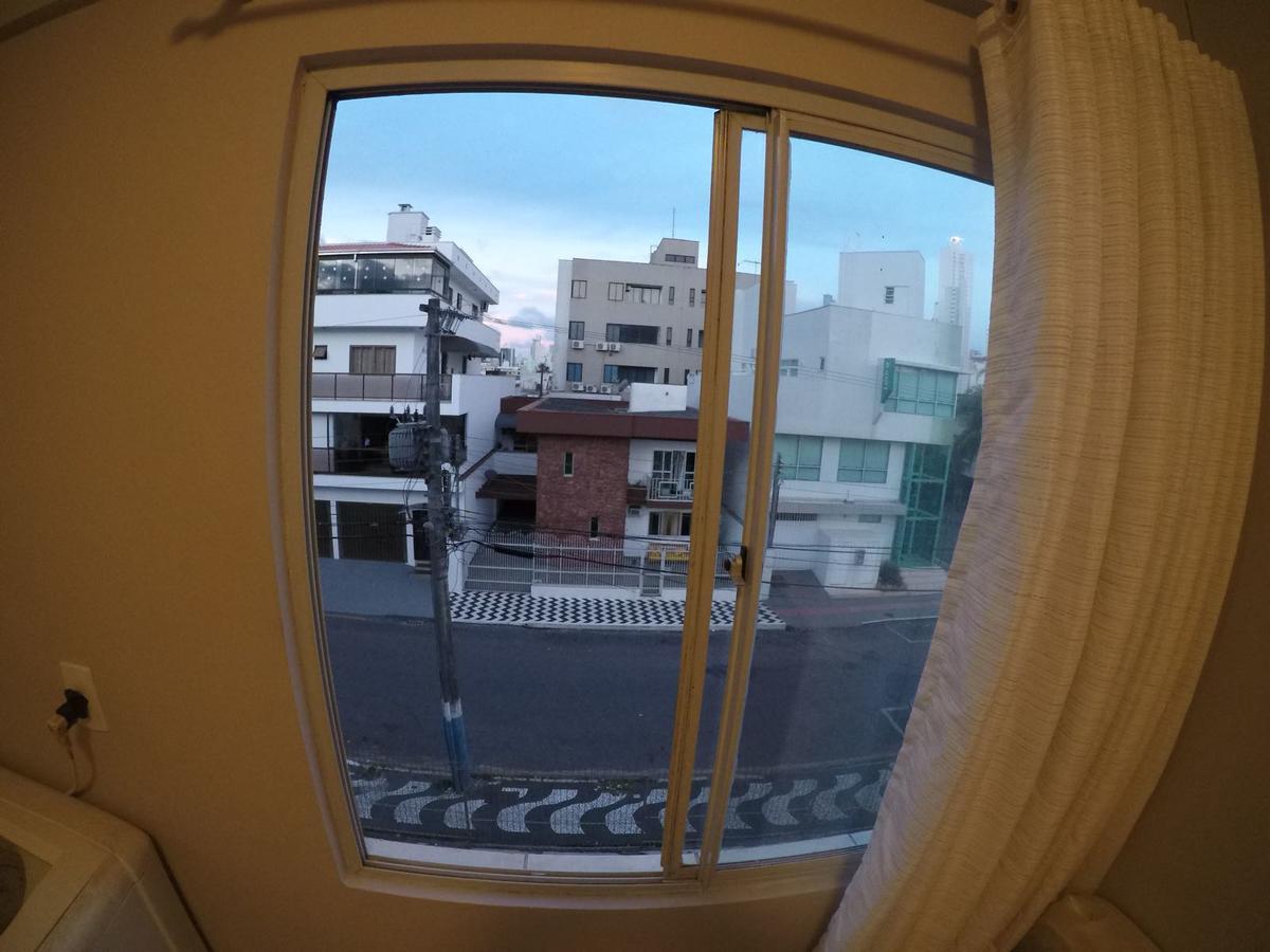 Edificio Long Beach Apartment บัลเนอาริโอ กังโบริว ภายนอก รูปภาพ